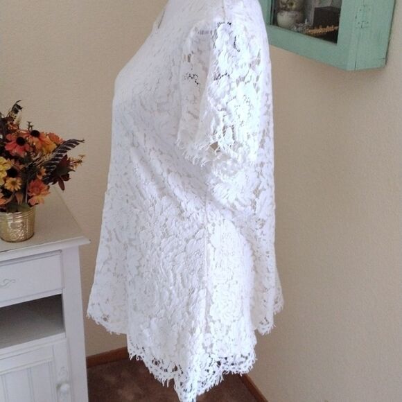 Isaac Mizrahi Lace Top - Picture 4 of 9